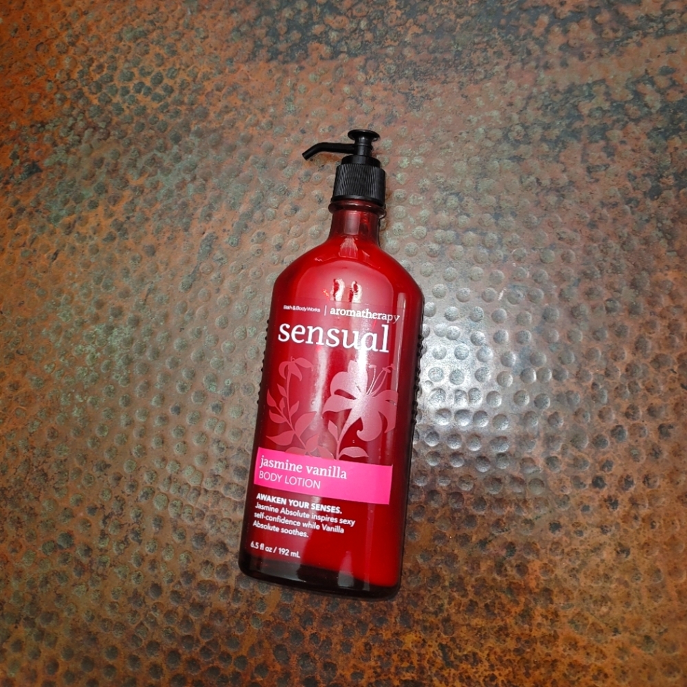 BRAND NEW Bath & Body Works Aromatherapy Sensual Jasmine Vanilla Body Lotion 6.5